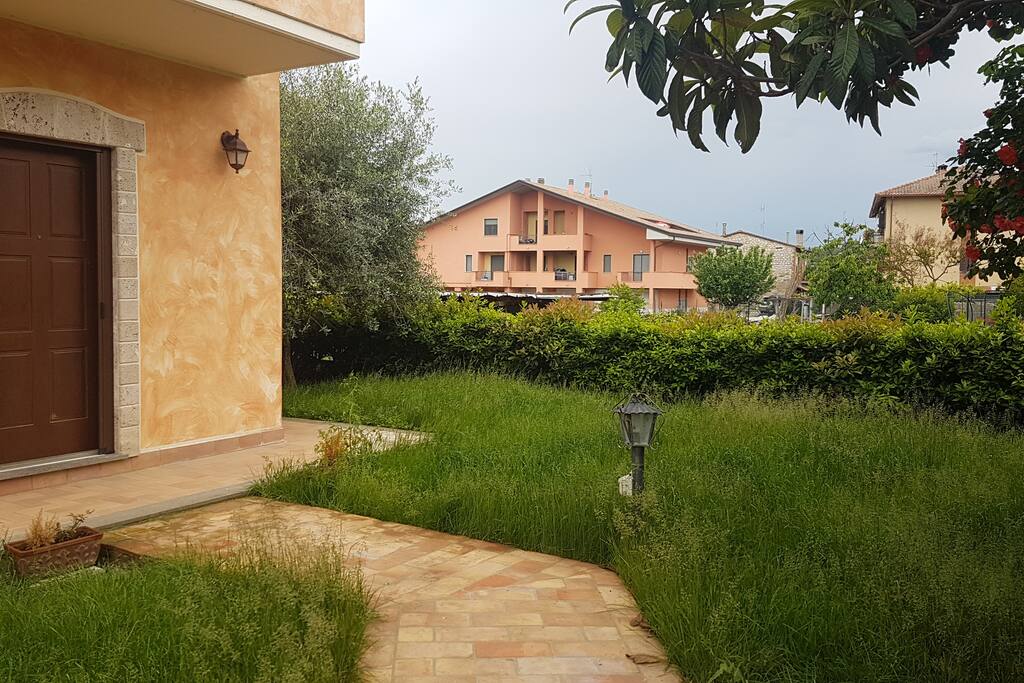 vialetto di ingresso
