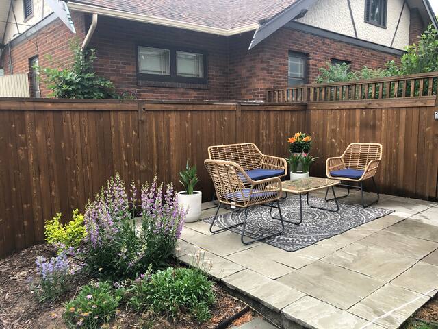 Charming Highlands Bungalow, Walk to Restaurants