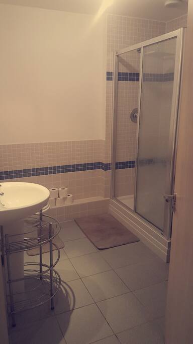 Guest En-Suite