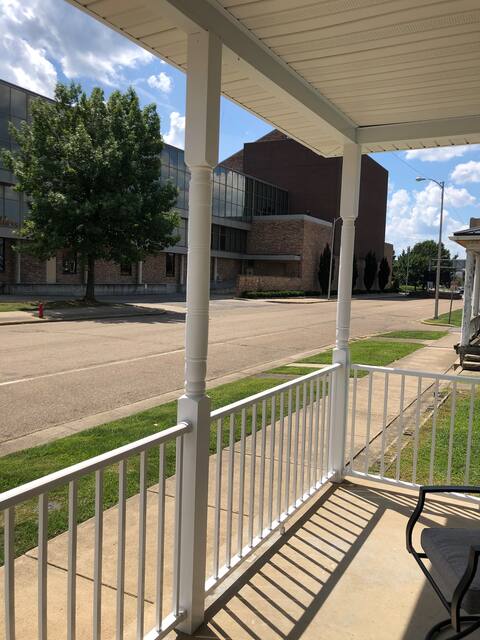 New 2 bedroom campus apartment