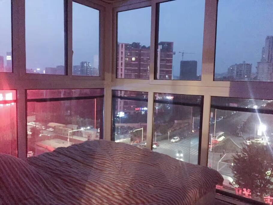 次卧