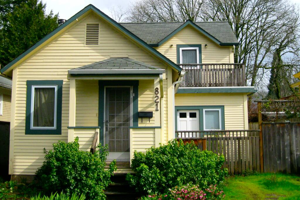 Great CottageClose to everything! Houses for Rent in Eugene, Oregon