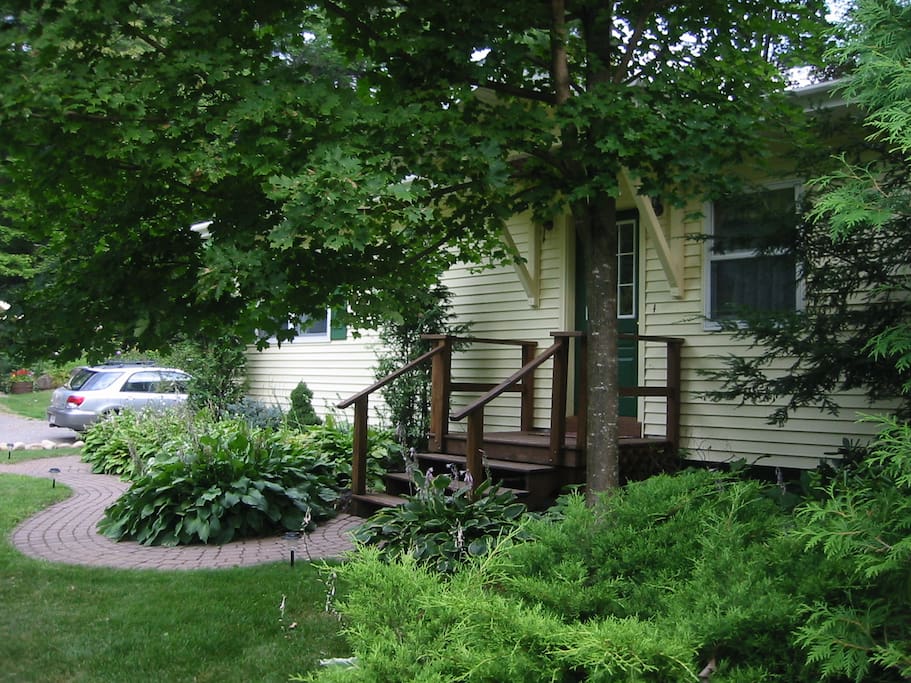 House front porch and walk
