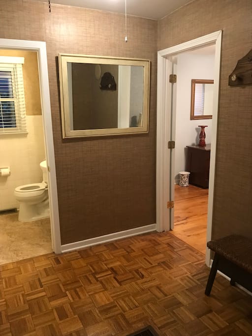 Hallway to bedrooms & bath