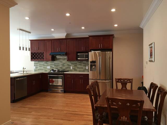 Full house gallery image 4