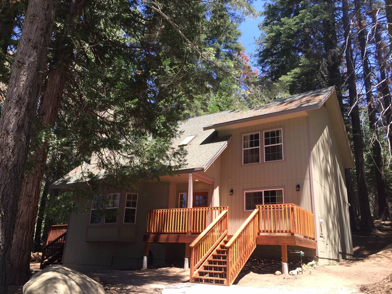 Yosemite S Alder Lodge Cabins For Rent In Yosemite National Park