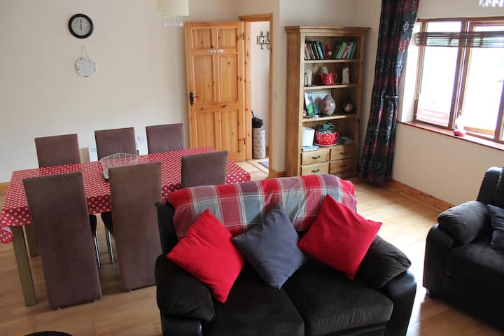 Dingle Town Ground Floor Apartment - Dingle