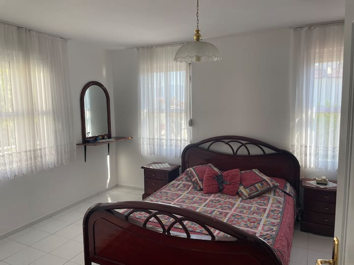 Главна спална соба на среден кат