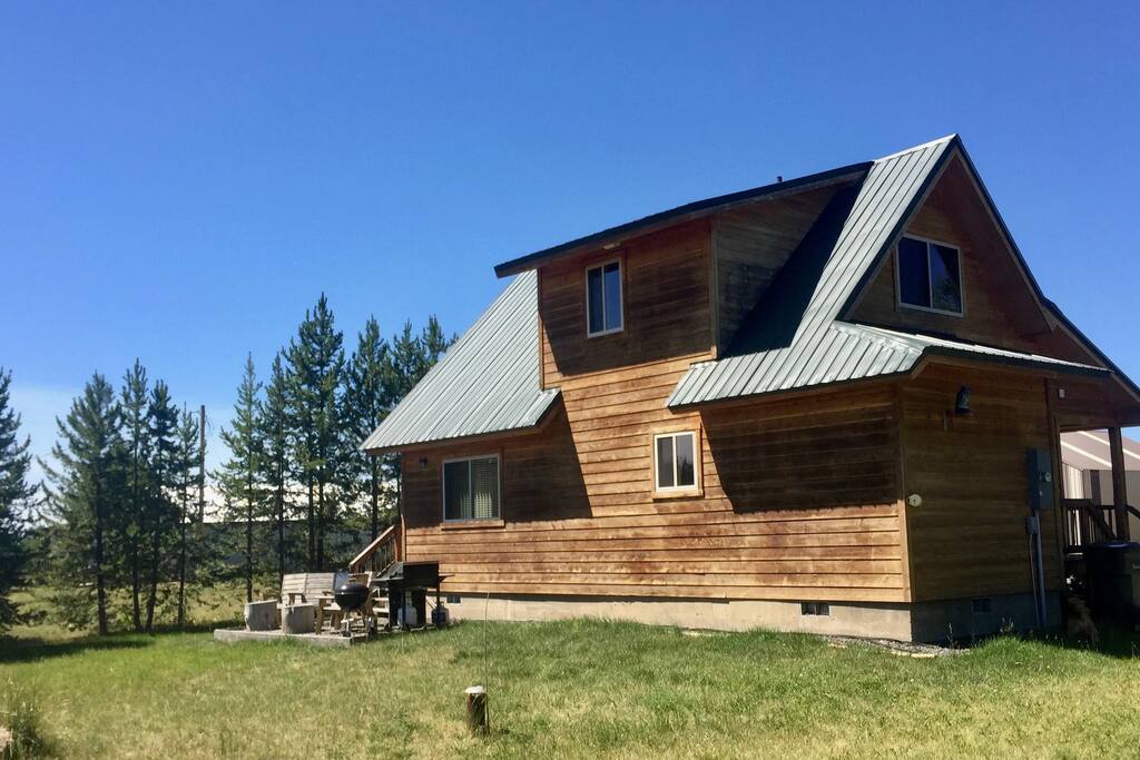 Back view of Henry's Fork Getaway