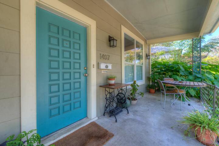 Circa 1899 Luxe Spa House – Walk DT gallery image 4