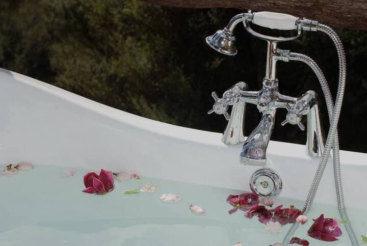 Rosebud Cottage - Romantic Getaway