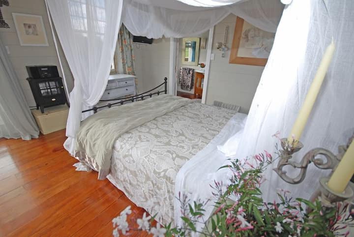 Rosebud Cottage - Romantic Getaway