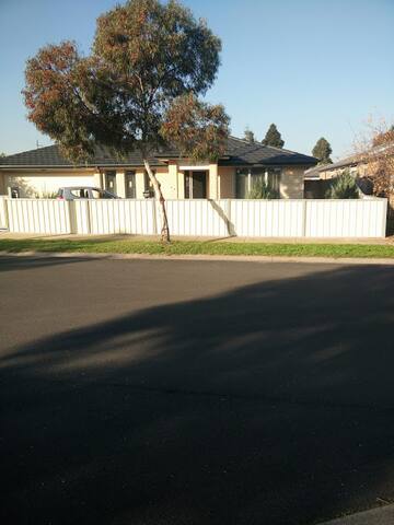 Descent living for two females or a Couple ONLY