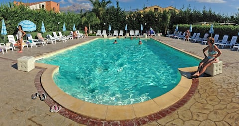 Proprietà Airbnb di successo: Case Vacanze Paradise Beach pool and beach 5 a Campofelice Di Roccella