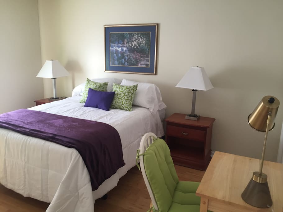 Queen bedroom with desk