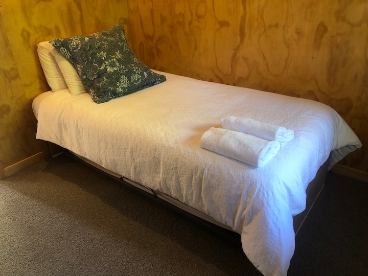 Single bedroom
King single bed
Single trundler bed underneath