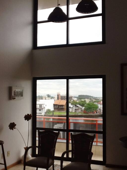 Sala de Estar de Pé direito Duplo