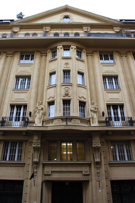 The Auguszt-house was built in 1929 by the Auguszt family who where famous confectioners of the time.