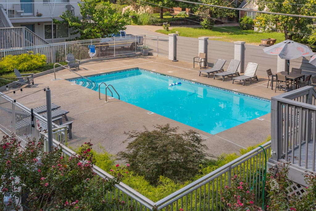 At Studio I Lofts, you'll not only have have access to your own studio but also the community pool and outdoor patio area in summer (from Memorial Day through Labor Day).