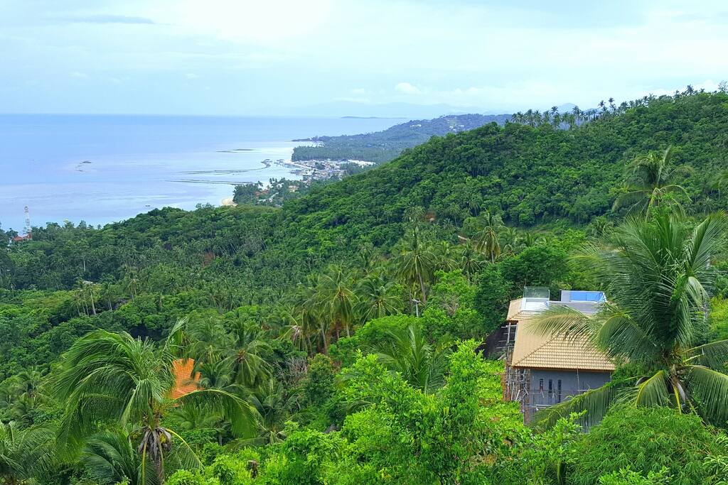 Located in the hills south of Lamai, this 150 sqm villa is a sanctuary of calm, but only a few minutes away from Samui's second-largest vibrant town & several beaches