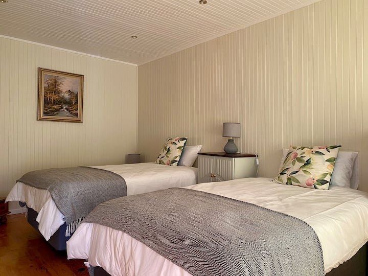 Стая с 2 отделни легла 3/4