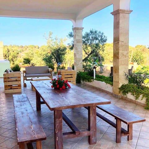 Top Airbnb: House near the sea, surrounded by countryside. a Salve