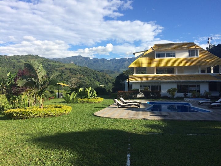 Cozy estate between La Vega and Sasaima