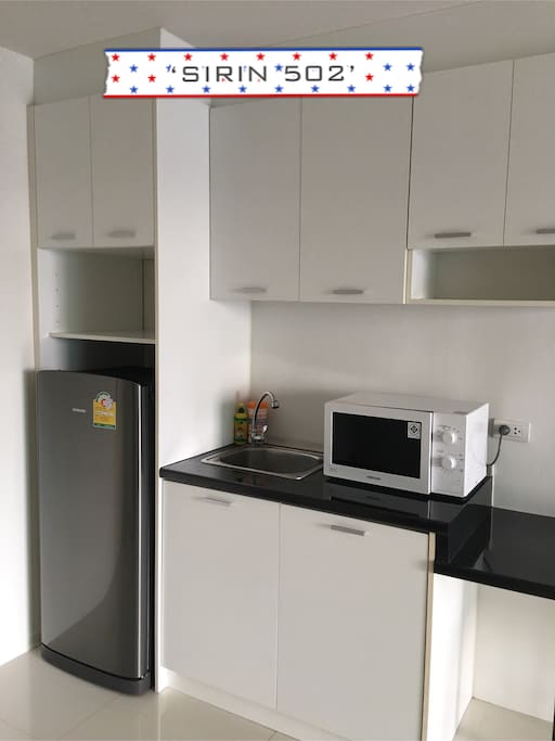 Combeniently provided with refrigerator, microwave oven and washing basin.