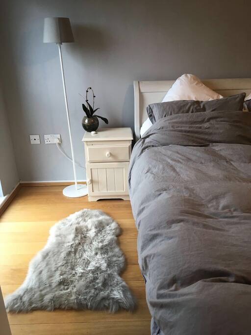 King size bed