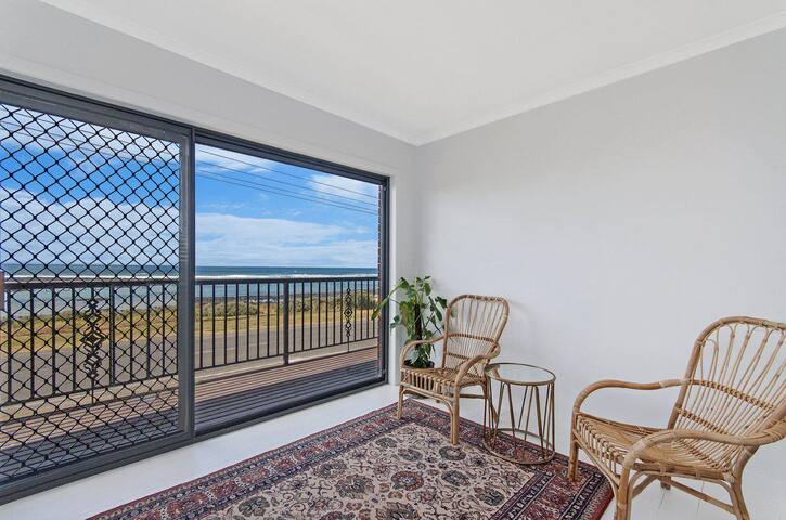 10 Ocean Villa gallery image 3