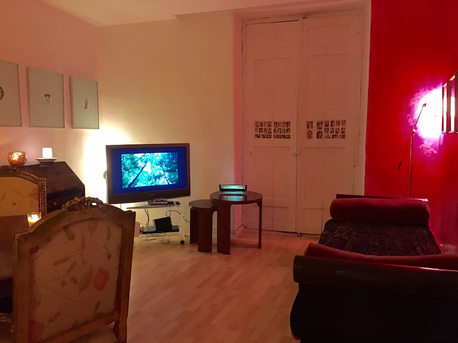 Salón-comedor de noche.