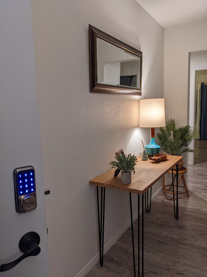 Private Garden Retreat /2br Near San Diego Beaches - Vista, CA
