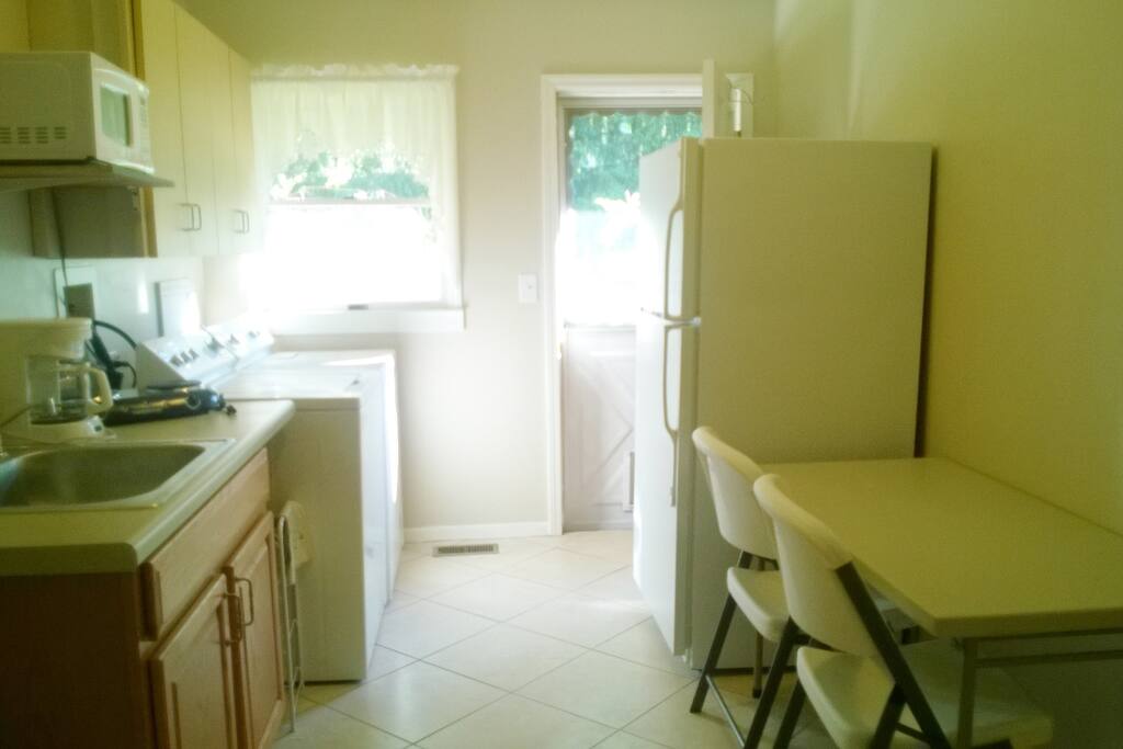 Kitchen/Laundry