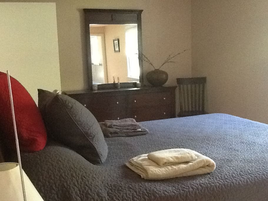 Master Bedroom with queen bed