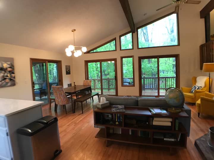 Modern Home With Tranquil Views, Ac, & Sauna - East Stroudsburg, PA