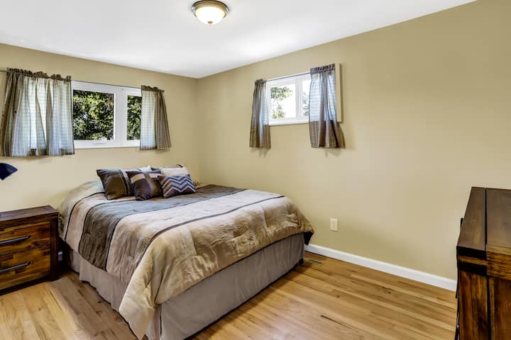 2nd largest bedroom . . . picture of Colorado aspens