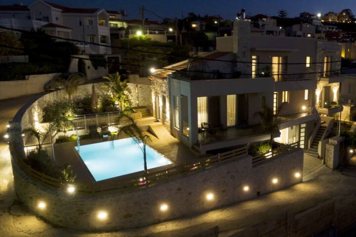 New Lux Villa★200m to beach/restaurant★Heated Pool gallery image 4