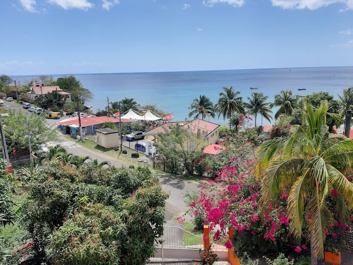 Toe the water's edge Apartments for Rent in Les Ansesd'Arlet, Le