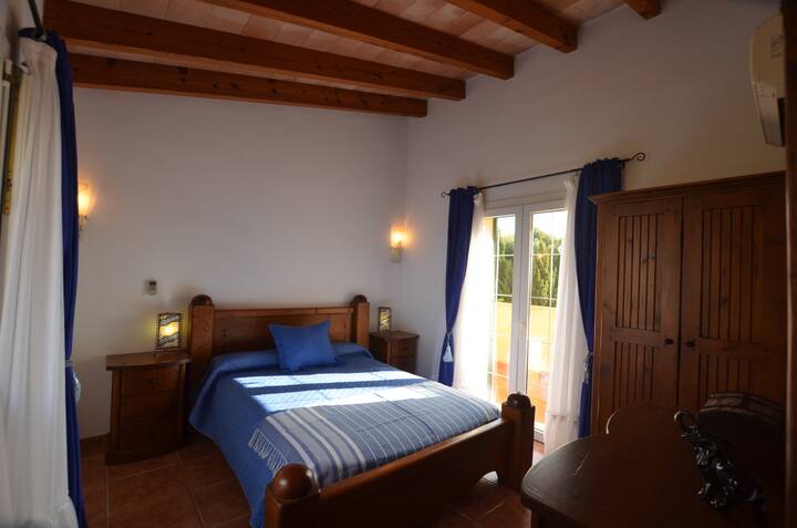 Chambre principale 3 au premier étage .