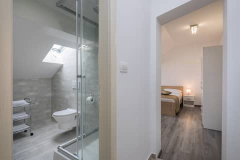 Neat apartment in a quiet  part of the city center of Split