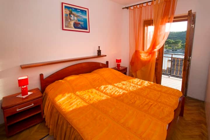 Მთავარი საძინებელი - მყარი ხისგან დამზადებული ზემოთ - ხელნაკეთი ნივთები, დიდი ზომის საწოლი