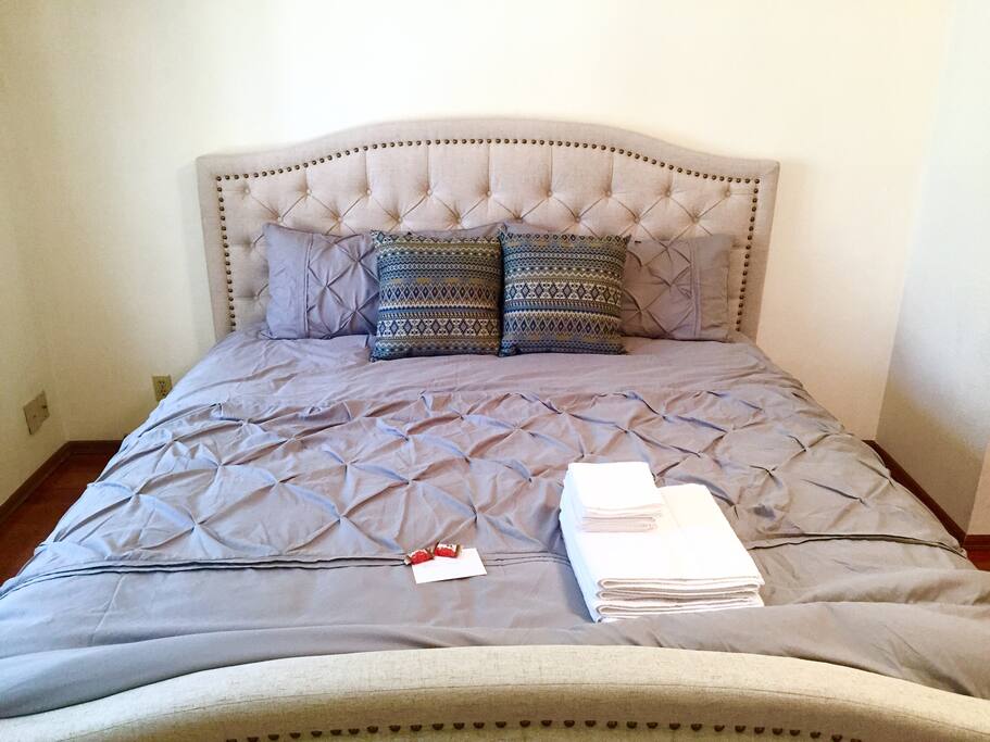 Tuck yourself in, in this comfy cozy King bed!