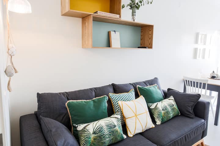 Sunny & Quiet Flat W/balcony In Center - Portugal