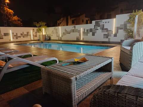 Luxurious Apartment with private pool, Villamartin