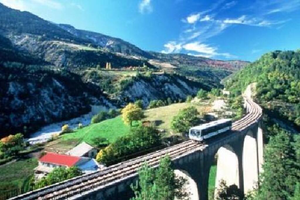 Excursion en train des Pignes sur la ligne Digne-Nice