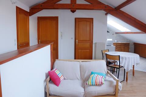 Petite chambre individuelle 2A, proche tram