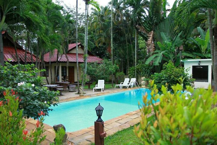 Khaopilai Bungalows / House