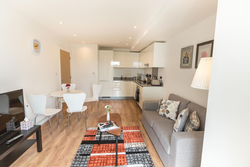 Open plan kitchen and dining