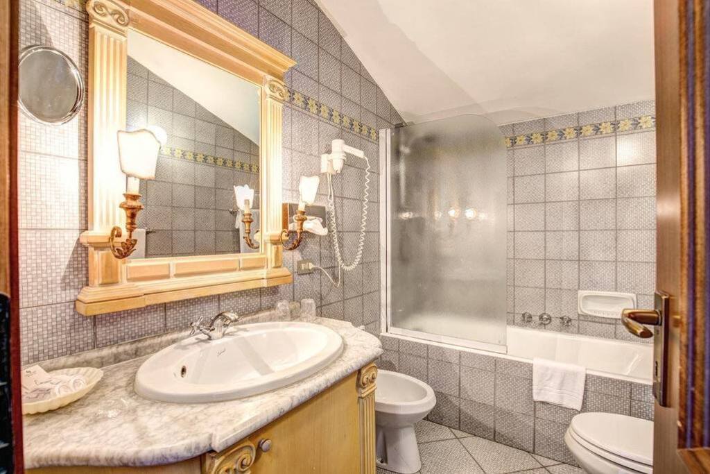 Bagno con vasca