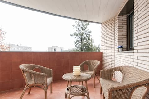 Spacious apartment with Terrace. 2023